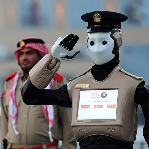 Dubai krijgt robocopsDubai krijgt robocops.jpg